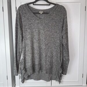 Anthropologie Postmark Gray Ruffle Hem Knit Top Long Sleeve Tunic Small Cozy